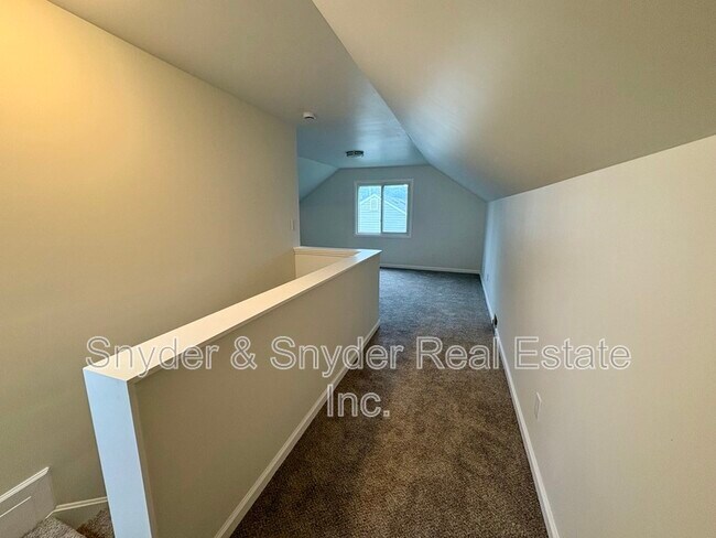 Building Photo - 1173 Dayton St