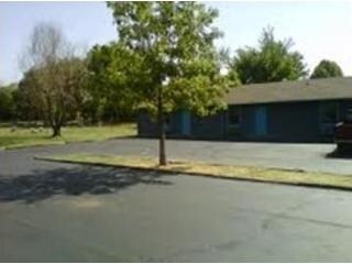 Building Photo - 102 Gregory St