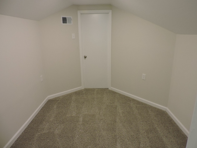 Building Photo - 414 S Reese St