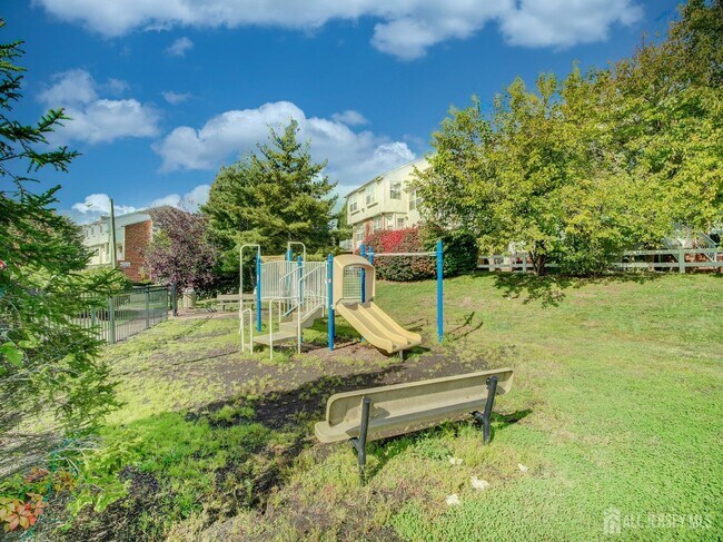 Building Photo - 558 Great Beds Ct