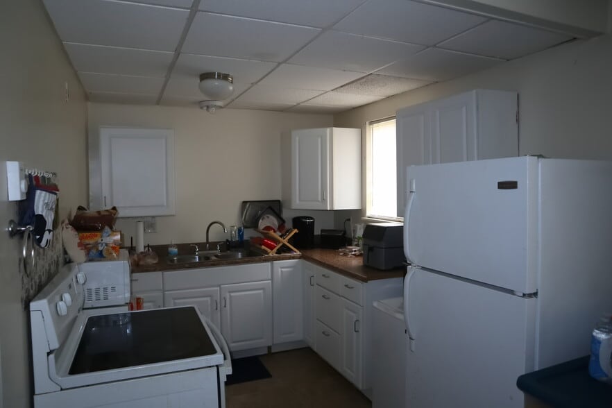 Building Photo - 198 Ellsworth St