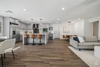 Building Photo - 4510 W 43rd St