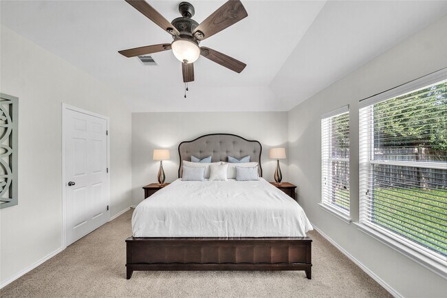 Building Photo - 1911 Mound Lake Dr