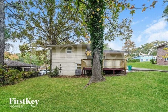 Building Photo - 1475 Greenwillow Dr