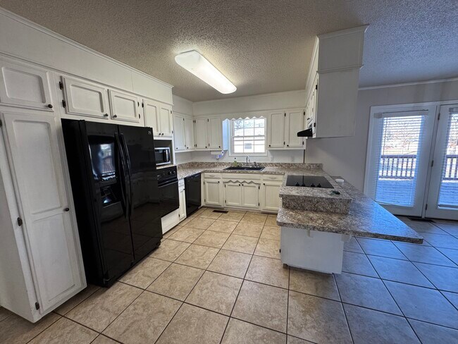 Building Photo - 895 Marion Anderson Rd