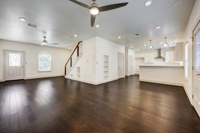 Building Photo - 2105 Tiger Trail