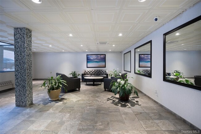 Building Photo - 420 Shore Rd