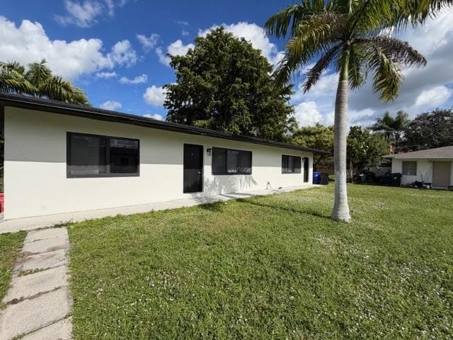 Building Photo - 53 NE 16th Pl