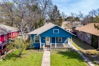 Building Photo - 612 Martinique Ave