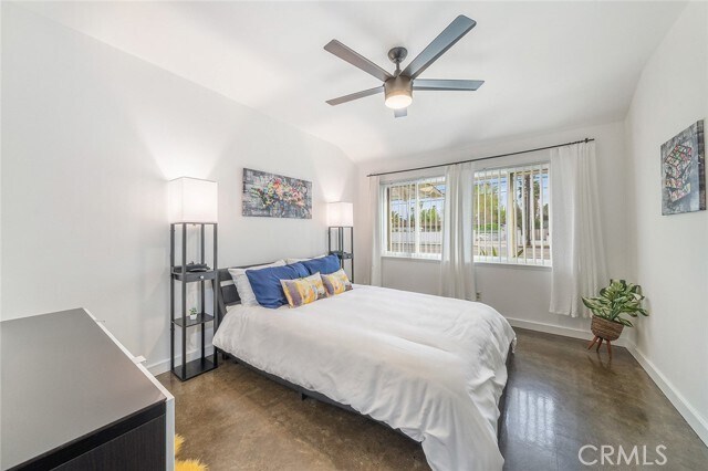 Building Photo - 22349 Vanowen St