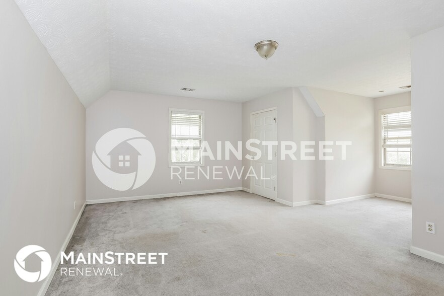 Building Photo - 638 Stonemill Manor