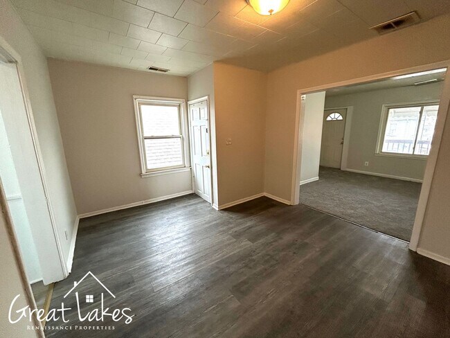 Building Photo - 8126 Gartner St