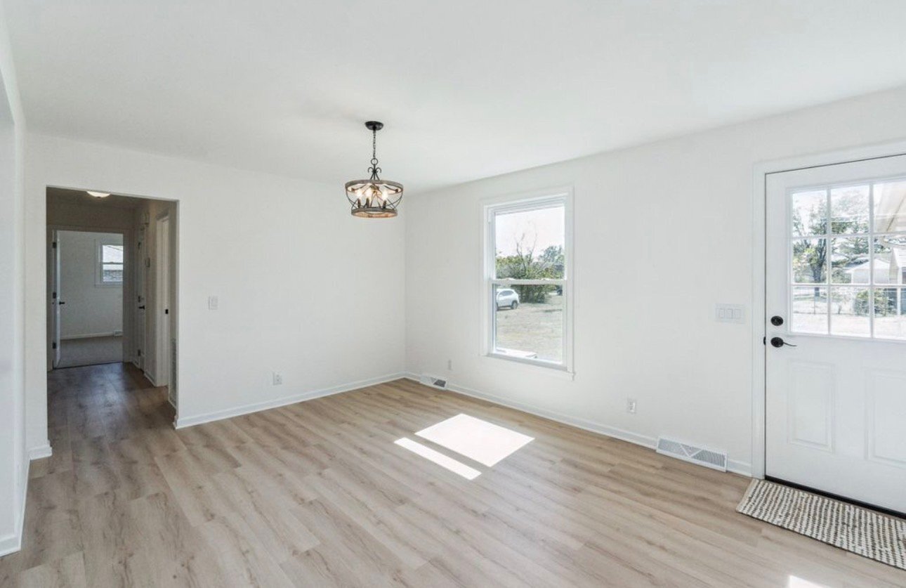 Building Photo - 114 Hankins Dr