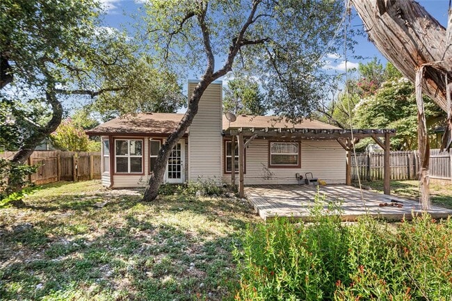 Building Photo - 621 Russet Valley Dr