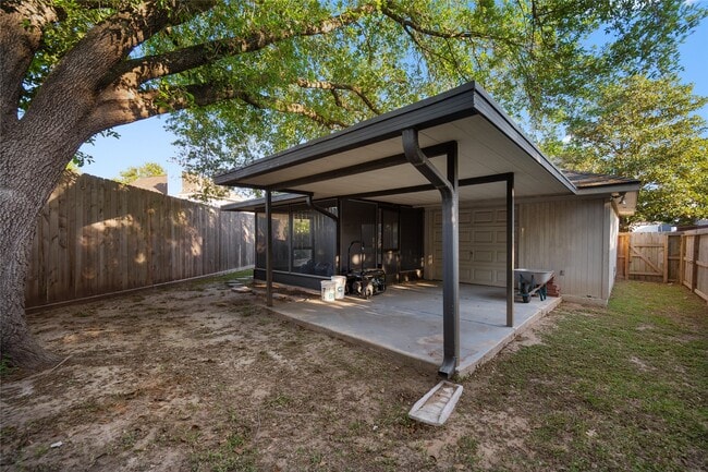 Building Photo - 16534 Lacey Ln