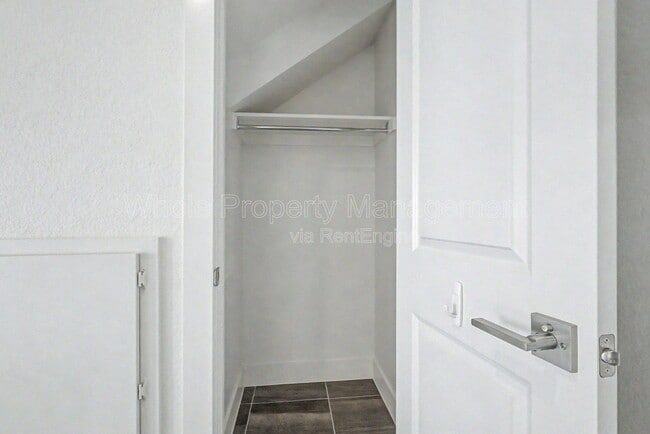 Building Photo - 2708 W 25th Ave