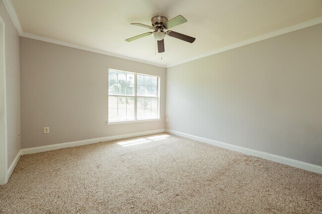 Building Photo - 526 Wingspan Way