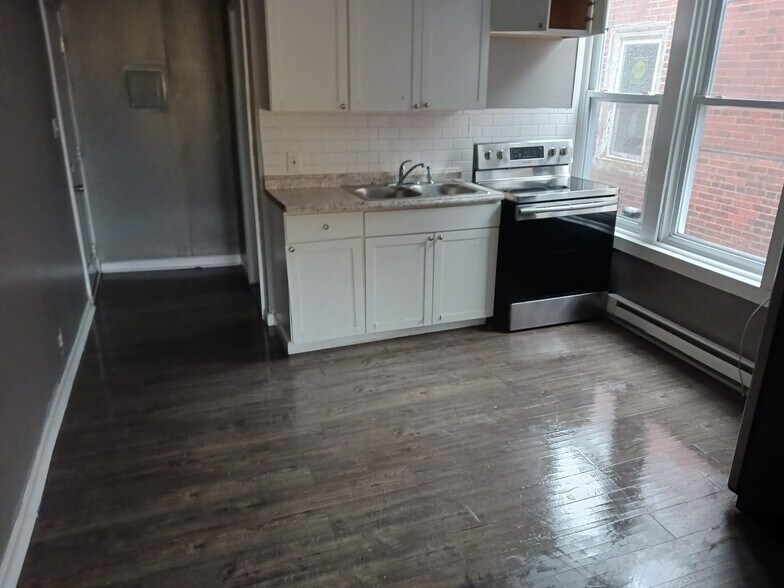 Primary Photo - 6249 Haverford Ave