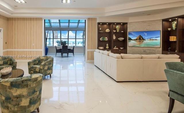 Building Photo - 6917 Collins Ave