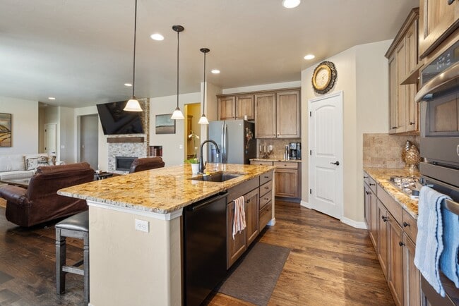Building Photo - 2156 Villa Creek Cir
