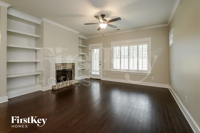 Building Photo - 1441 Valley Trace