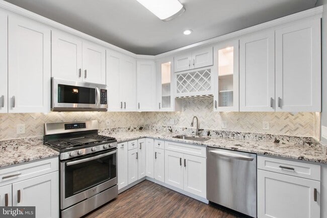 Building Photo - 46608 Drysdale Terrace
