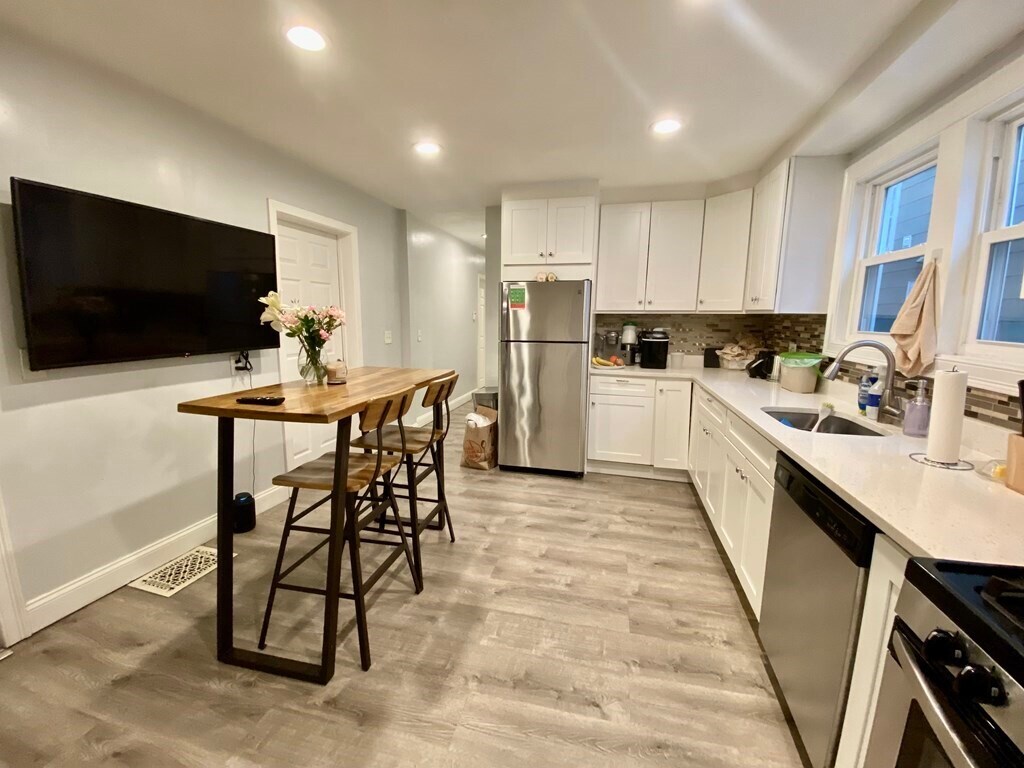 Building Photo - 46 Brookley Rd