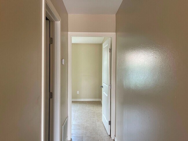 Building Photo - 4018 San Agustin Ave