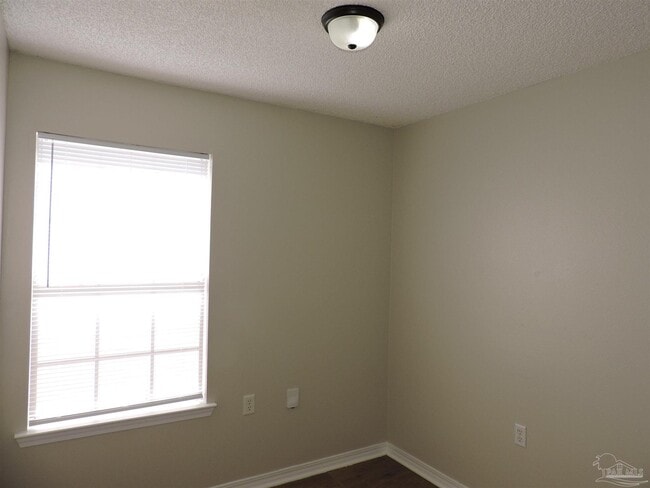 Building Photo - 4058 Glenway Dr