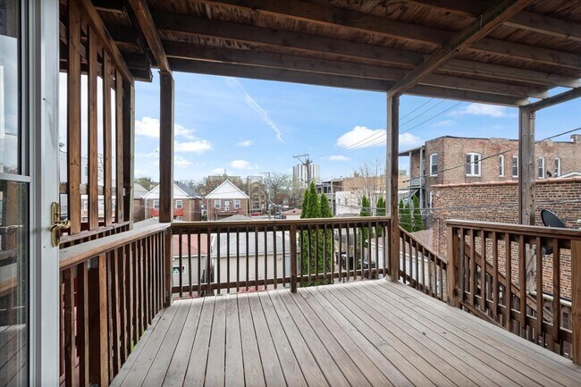 Building Photo - 217 S Bell Ave