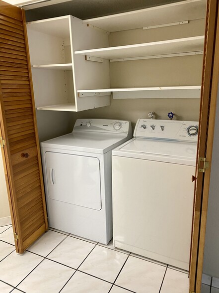 Laundry - 1750 W 46th St