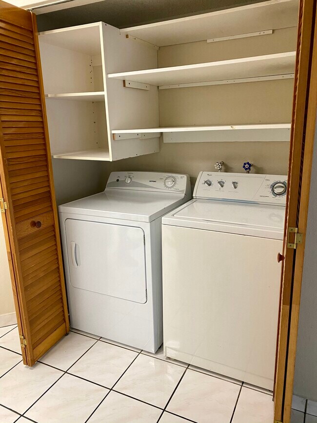 Laundry - 1750 W 46th St