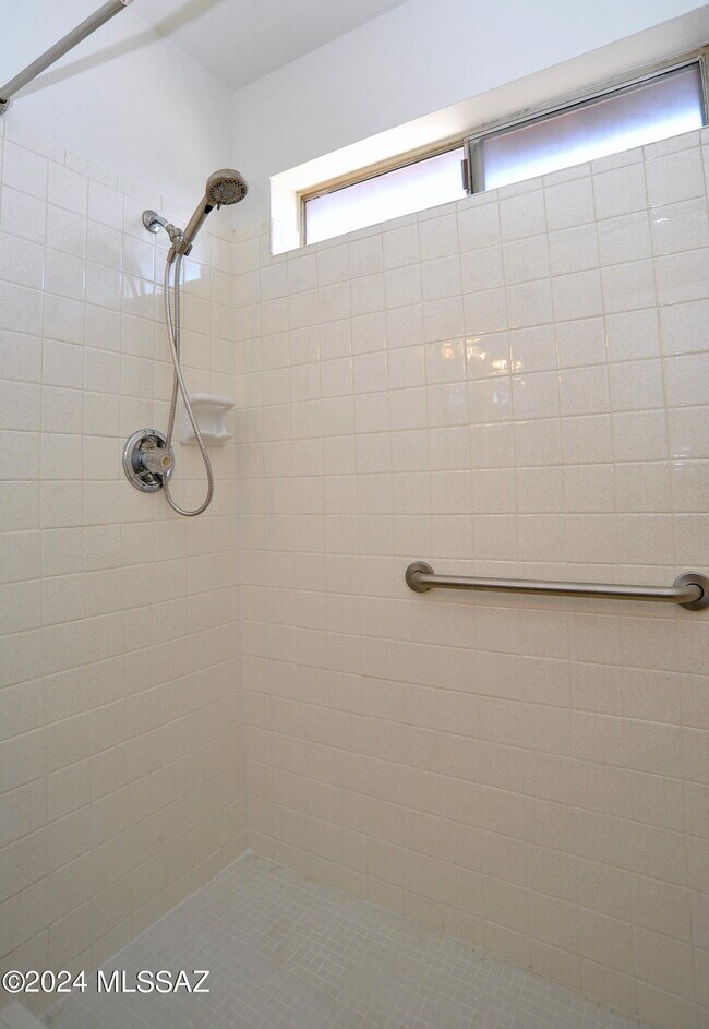Building Photo - 3777 W Horizon Hills Dr