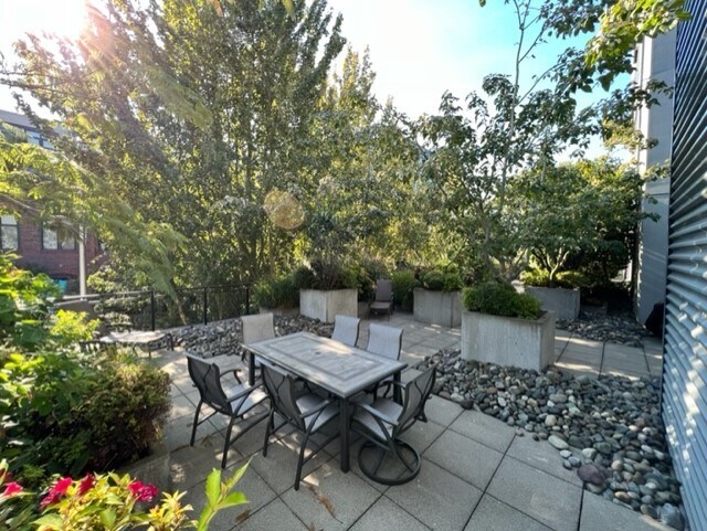 Building Photo - 80 Vine St