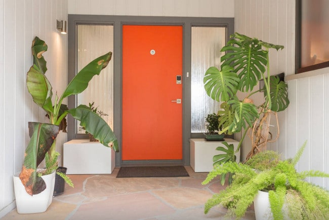Welcome to your mid-century retreat! - 3277 Palmer Dr