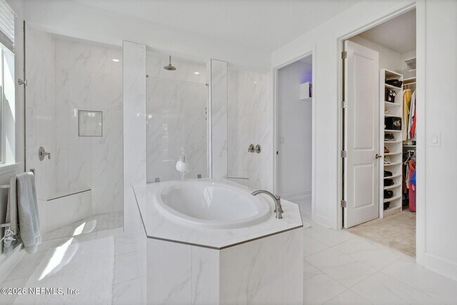 Building Photo - 175 Marquesa Cir