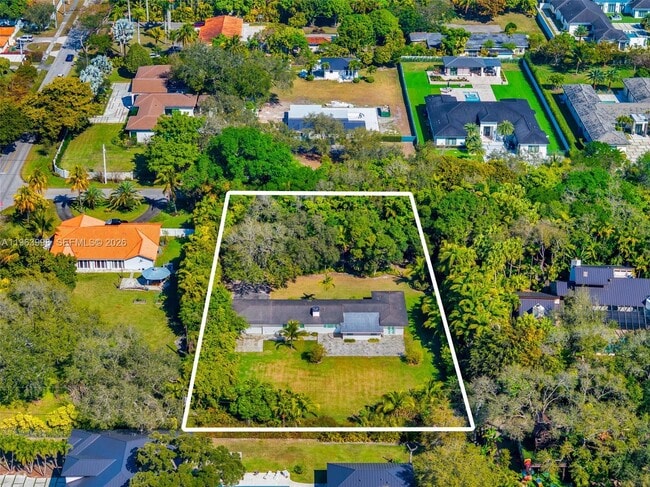 Building Photo - 10110 SW 66th St