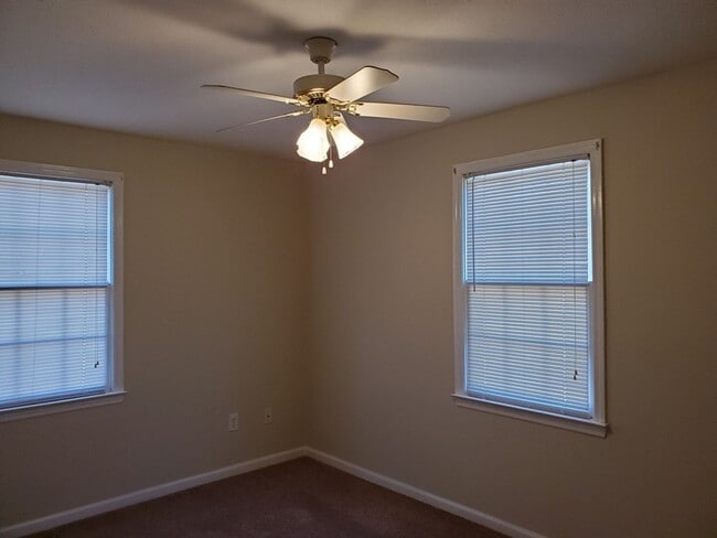 Building Photo - 1511 Converse Ave