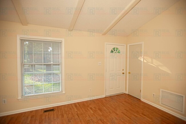 Building Photo - 8722 Rollingwood Rd