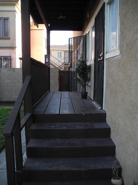 Building Photo - 1932 Henderson Ave