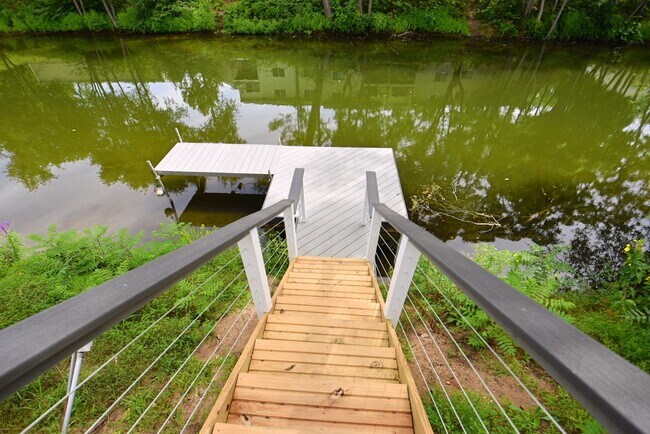 Building Photo - Waterfront Condo in Penn Schools District, 4 bedroom, 3 full baths!