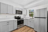 Building Photo - 5114 N Williams Ave