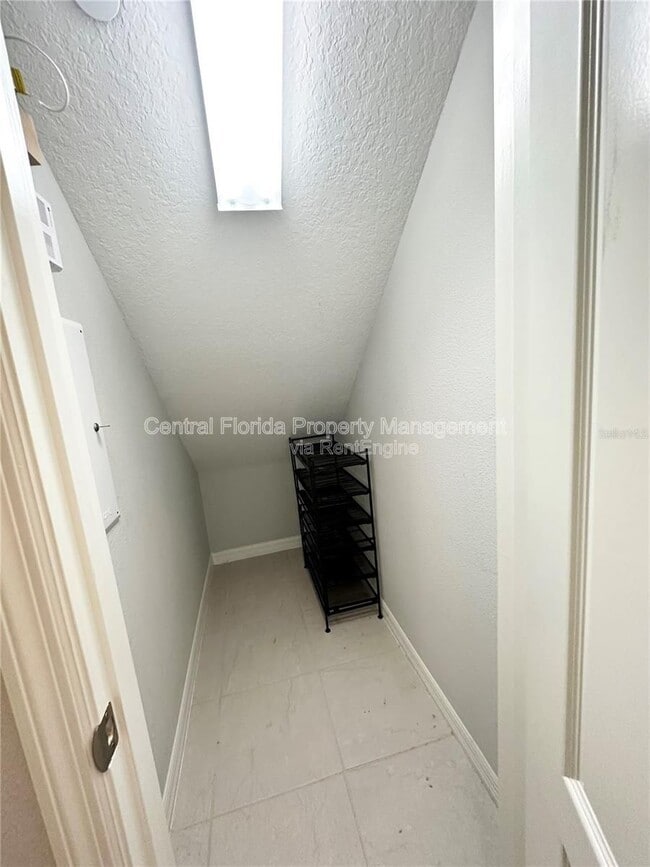 Building Photo - 122 Zamora Pl