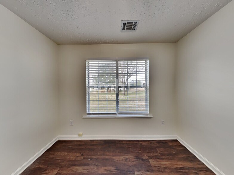Building Photo - 4135 Janel Ln