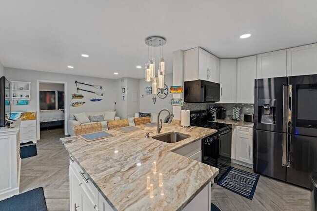 Building Photo - 1605 S US Hwy 1