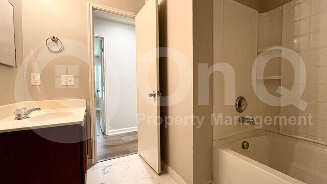 Building Photo - 13269 Fowler Dr