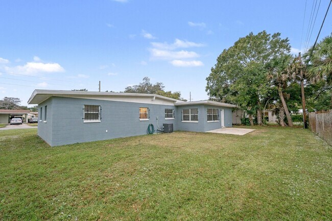 Building Photo - Move in ready!