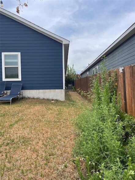 Building Photo - 7408 Tonka Ln