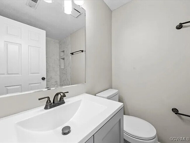 Building Photo - 7604 Roscommon Ct