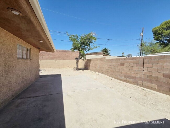 Building Photo - 713 N 18th St